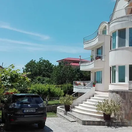 Maison d'hôtes Roni 3*